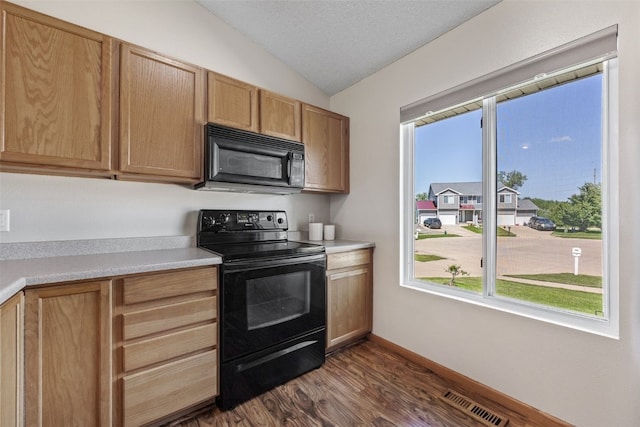 8410 Woodstone Ct SW, Cedar Rapids, IA 52404 - photo 16