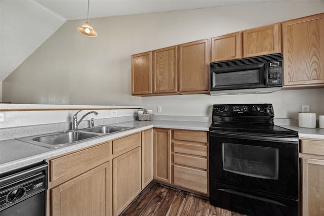 8410 Woodstone Ct SW, Cedar Rapids, IA 52404 - photo 17
