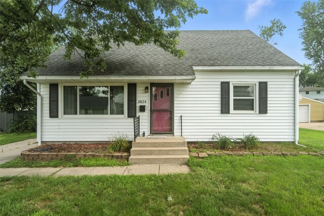 3824 Dalewood SE, Cedar Rapids, IA 52403 - photo 1