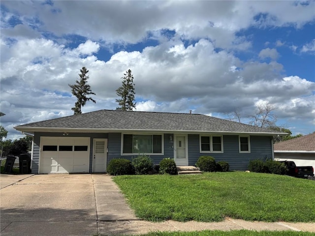2100 Carolina Dr NE, Cedar Rapids, IA 52402 - photo 1