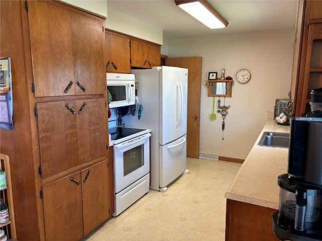 2100 Carolina Dr NE, Cedar Rapids, IA 52402 - photo 7