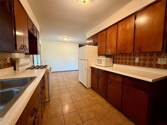 3104 Woodland Dr SW, Cedar Rapids, IA 52404 - photo 6