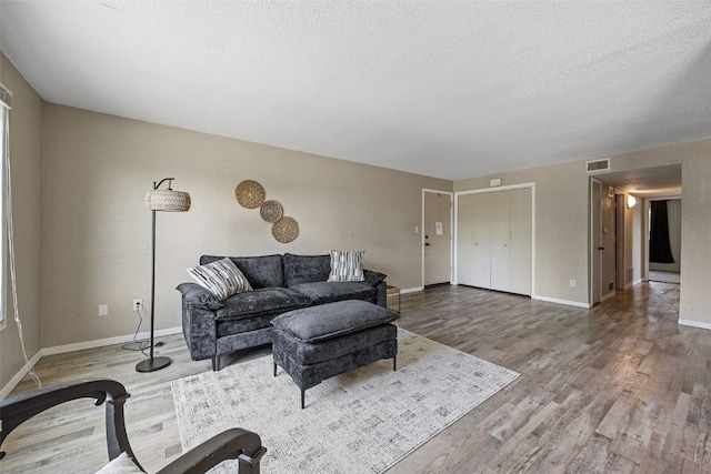 5712 Golden Ct NE Unit 60, Cedar Rapids, IA 52402 - photo 4
