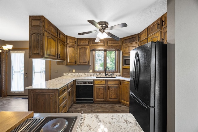 3840 Holly Dr SW, Cedar Rapids, IA 52404 - photo 9
