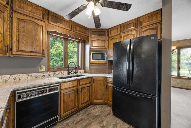 3840 Holly Dr SW, Cedar Rapids, IA 52404 - photo 11