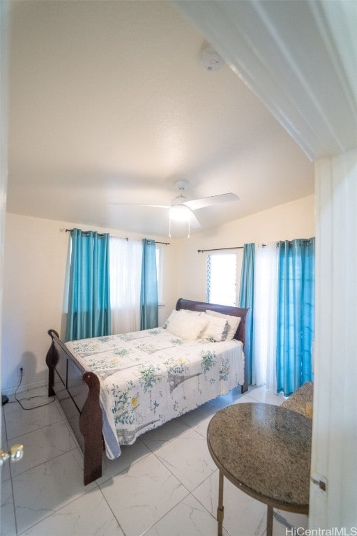 bedroom with ceiling fan