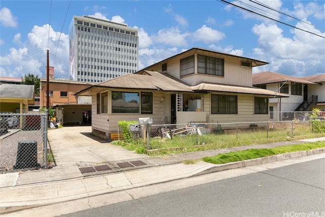 view of front of property