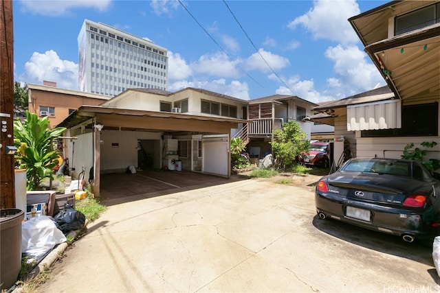 view of front facade featuring a carport