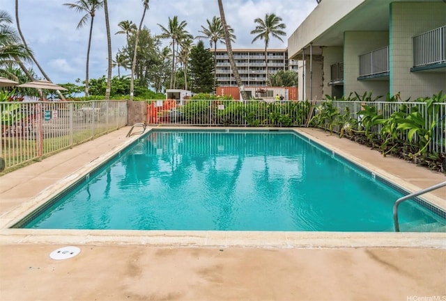 53-567 Kamehameha Hwy Unit Bh-215, Hauula, HI 96717 - community pool with fence