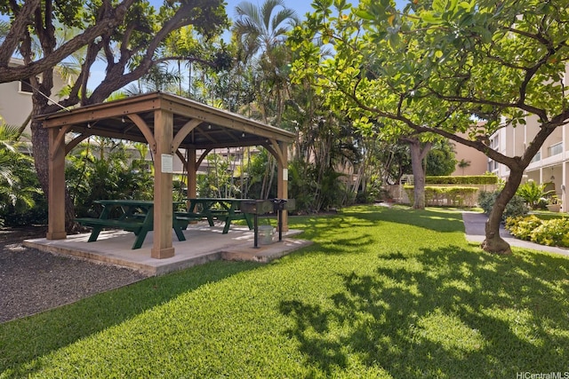 555 University Ave Unit 100, Honolulu, HI 96826 - view of property's community featuring a gazebo and a yard