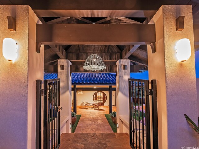 2999 Makalei Pl, Honolulu, HI 96815 - view of patio with a gate