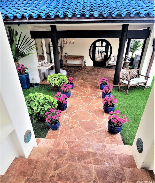 2999 Makalei Pl, Honolulu, HI 96815 - view of patio / terrace