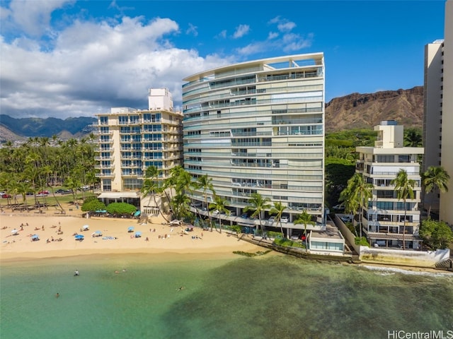 Listing photo 2 for 2877 Kalakaua Ave Unit 301, Honolulu HI 96815