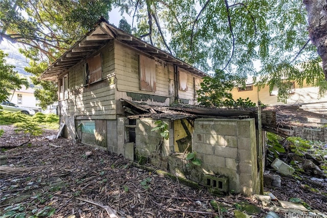 view of home's exterior