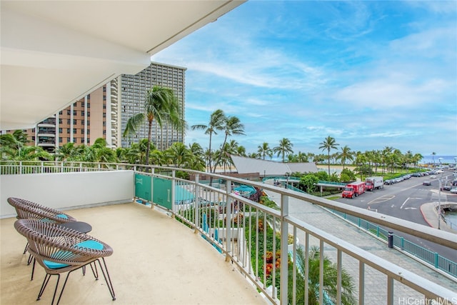 Listing photo 2 for 1777 Ala Moana Blvd Unit 243, Honolulu HI 96815