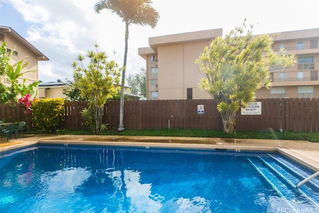 view of swimming pool