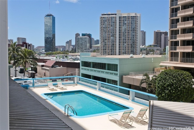 view of swimming pool