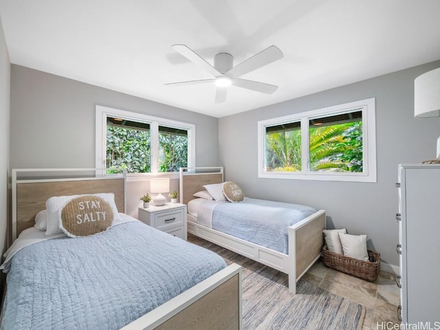 bedroom with ceiling fan