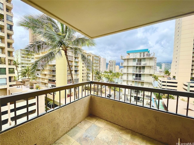 2215 Aloha Dr Unit 701, Honolulu, HI 96815 - balcony featuring a view of city