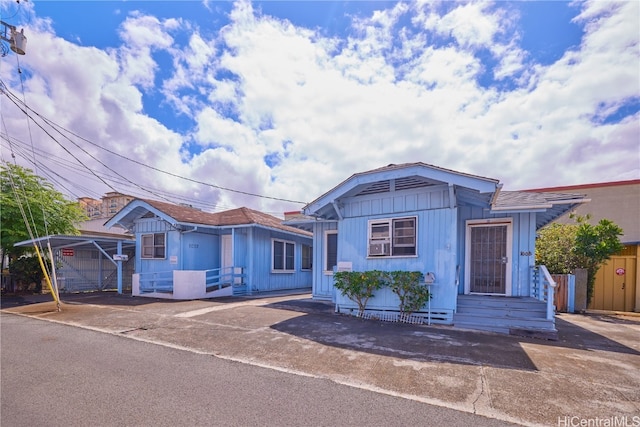 view of front of property