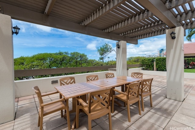 view of patio featuring a pergola