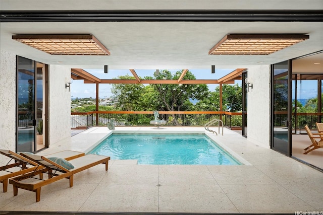 3869 Pokapahu Pl, Honolulu, HI 96816 - swimming pool featuring a patio