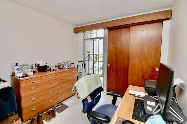 1511 Nuuanu Ave Unit 338, Honolulu, HI 96817 - office featuring light floors