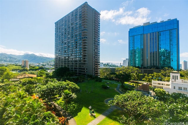 city view featuring a mountain view