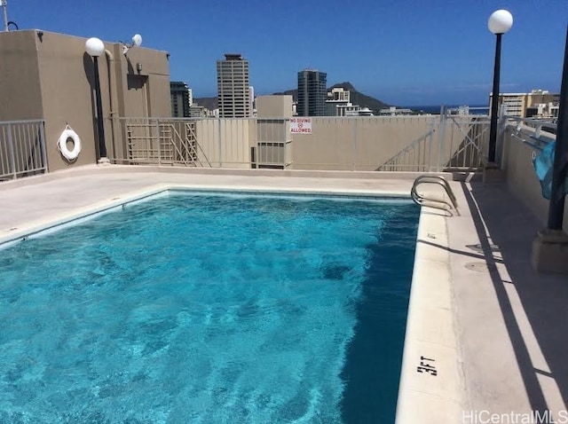 view of swimming pool