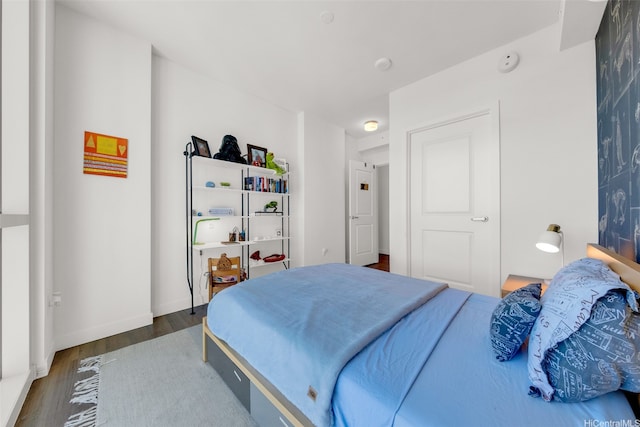 988 Halekauwila St Unit 4209, Honolulu, HI 96814 - bedroom with wood finished floors