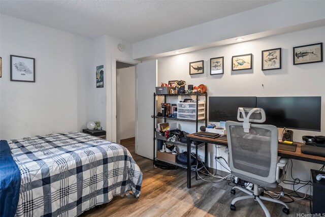 2355 Ala Wai Blvd Unit 201, Honolulu, HI 96815 - bedroom featuring wood finished floors