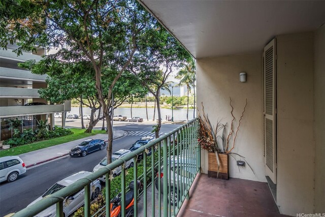 2355 Ala Wai Blvd Unit 201, Honolulu, HI 96815 - balcony featuring a water view