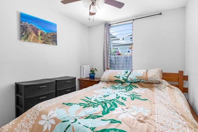 bedroom with ceiling fan