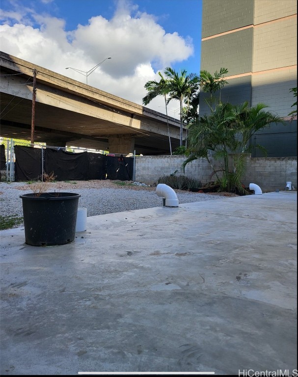 exterior space featuring concrete floors