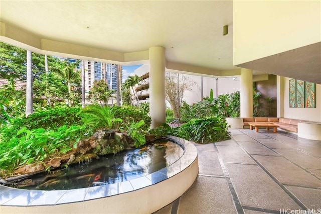 Listing photo 2 for 930 Kaheka St Unit 203, Honolulu HI 96814