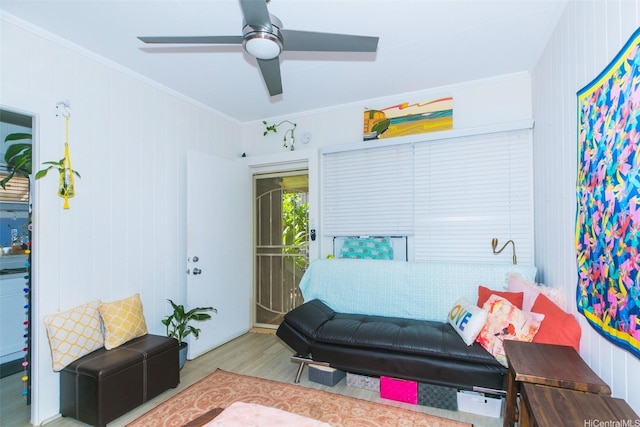 1103 10th Ave, Honolulu, HI 96816 - living area featuring wood finished floors, ornamental molding, and a ceiling fan