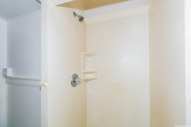 1103 10th Ave, Honolulu, HI 96816 - bathroom view of a shower and crown molding
