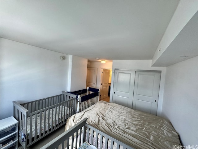 bedroom featuring a closet