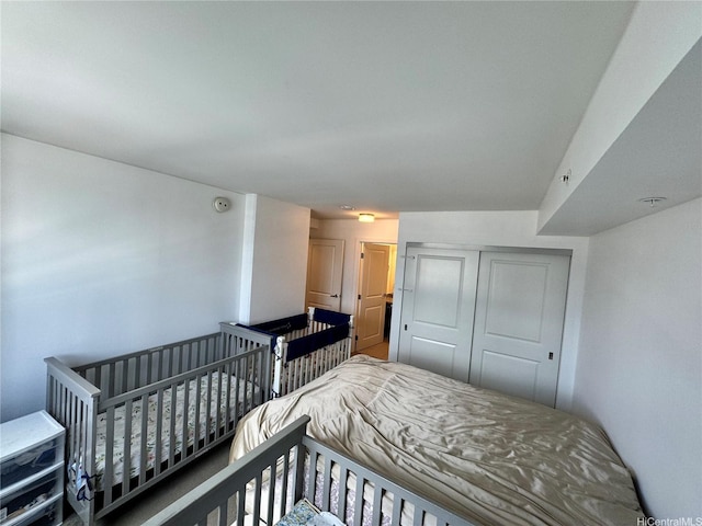 988 Halekauwila St Unit 1613, Honolulu, HI 96814 - bedroom with a closet