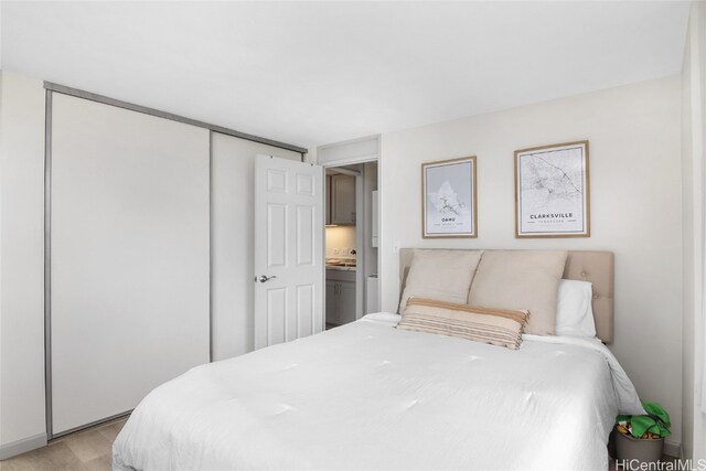 bedroom featuring a closet