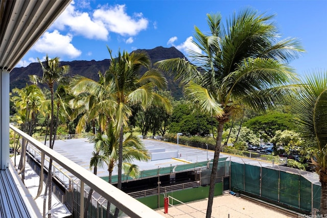 2895 Kalakaua Ave Unit 505, Honolulu, HI 96815 - view of mountain background