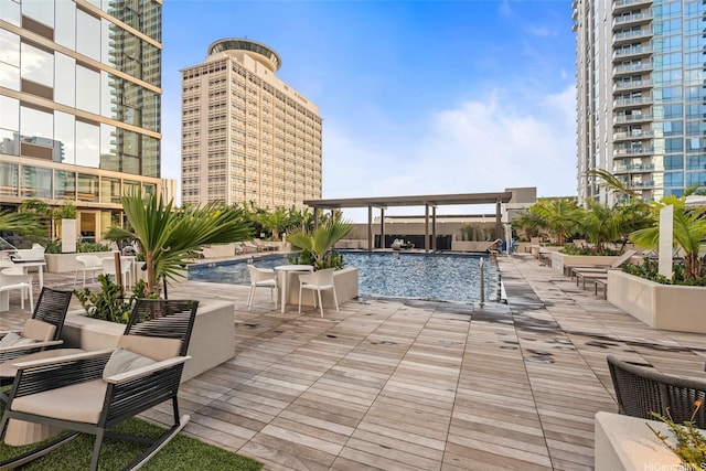 1388 Kapiolani Blvd Unit 3309, Honolulu, HI 96814 - community pool with a patio