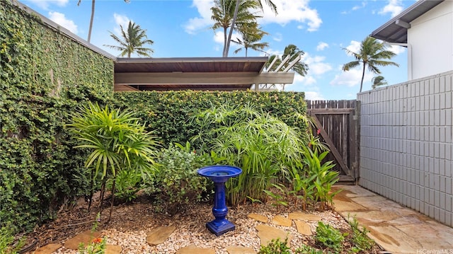 view of yard featuring fence