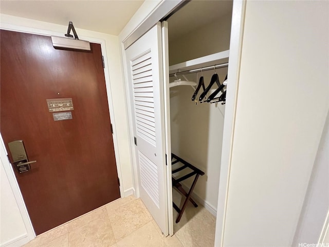223 Saratoga Rd Unit 1108, Honolulu, HI 96815 - view of closet