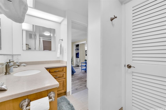 2724 Kahoaloha Ln Unit 1007, Honolulu, HI 96826 - bathroom with vanity