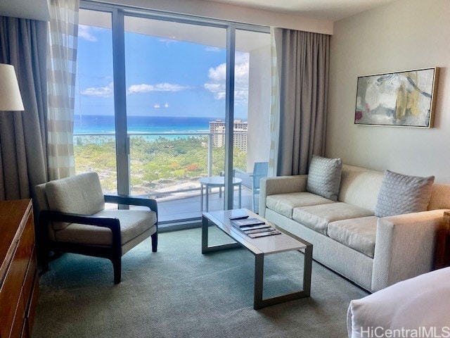 Listing photo 3 for 2139 Kuhio Ave Unit 2211, Honolulu HI 96815