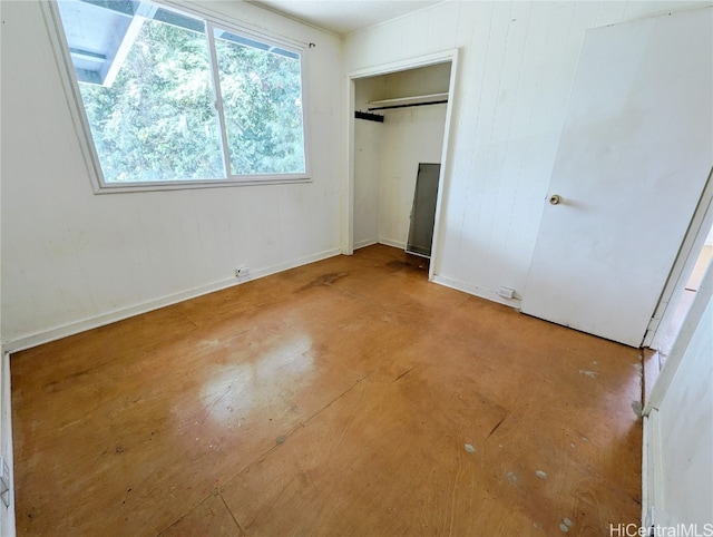 unfurnished bedroom featuring a closet