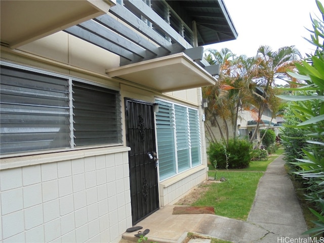 view of entrance to property