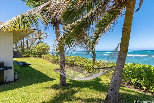 view of yard featuring a water view