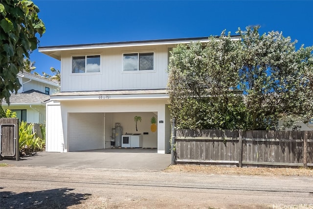 view of front of property featuring a garage